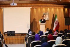 سخنرانی درباره پیشگیری از بیماریهای قلبی عروقی در خانه سلامت شهرداری تهران توسط دکتر اکبر نیک پژوه