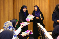 سخنرانی درباره پیشگیری از بیماریهای قلبی عروقی در خانه سلامت شهرداری تهران توسط دکتر اکبر نیک پژوه